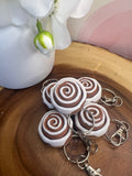Cinnamon roll clicker