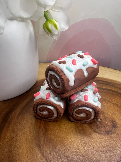 Cake roll clicker