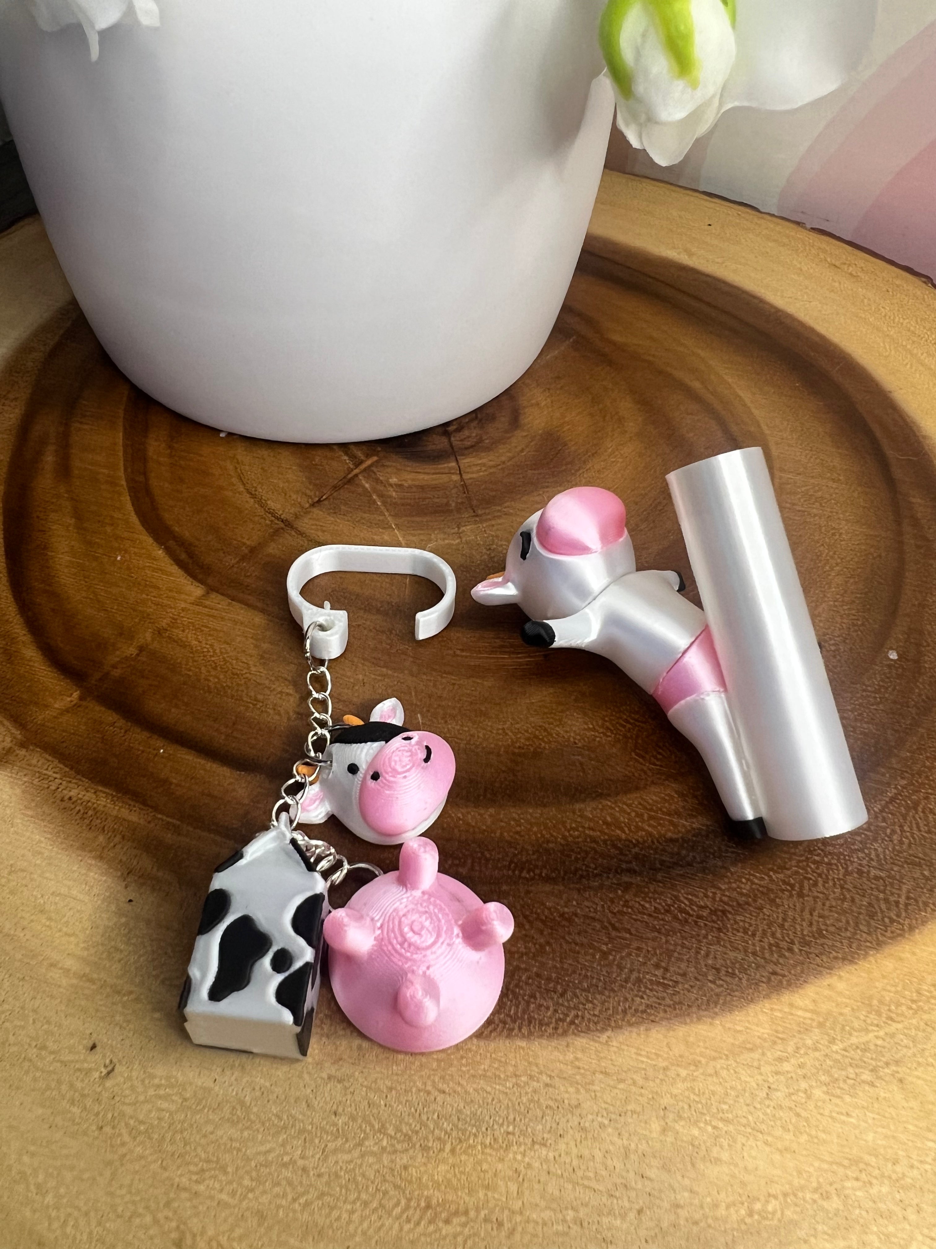 Udderly thirsty straw topper and charm