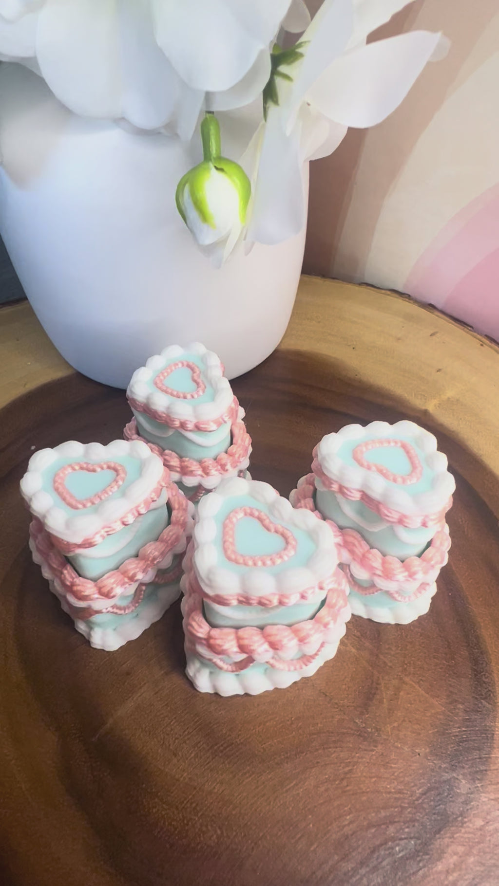 Wedding cake clicker